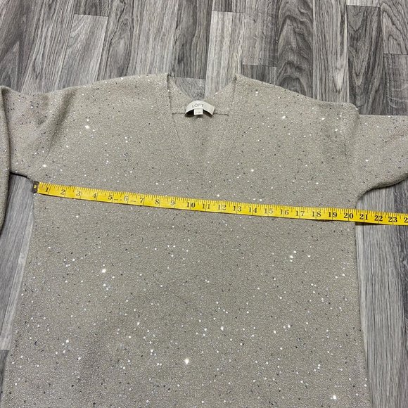 ANN TAYLOR LOFT V-Neck Pullover Tan Sequin Knit Sweater Women's Size Medium - Picture 10 of 11